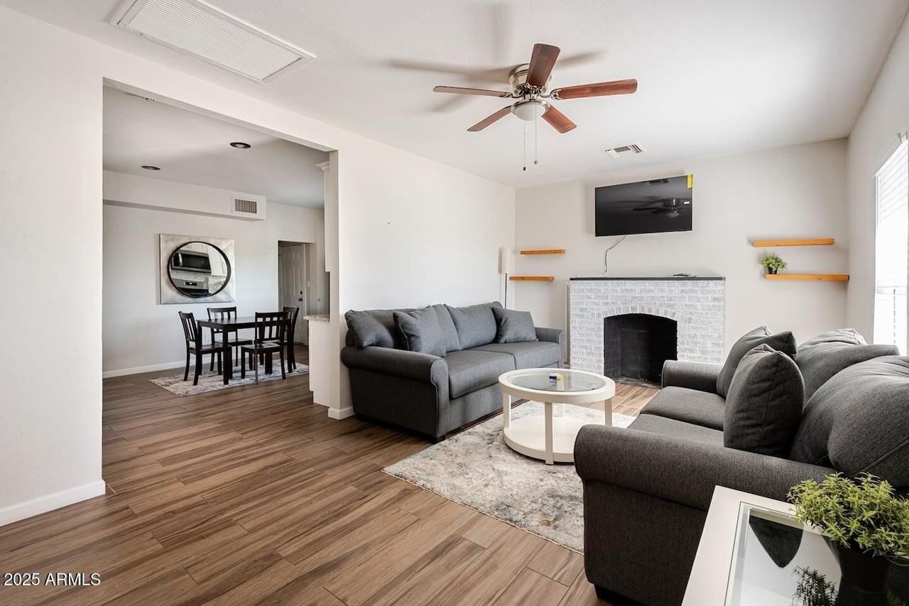 1514 E Fillmore St - Photo 5 of 24