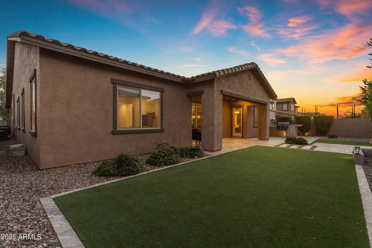 22910 East Sonoqui Boulevard - Photo 5 of 50