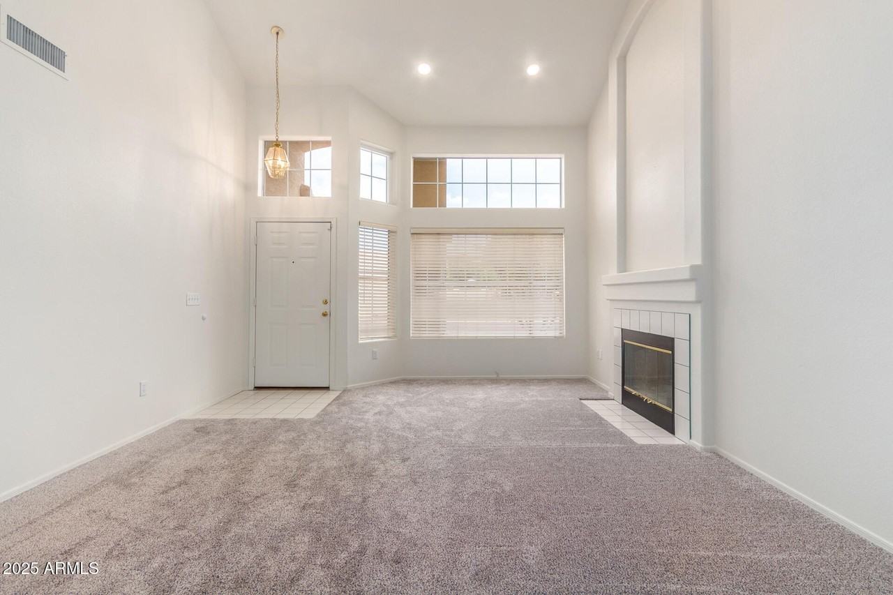 100 North Bradley Drive - Photo 7 of 39