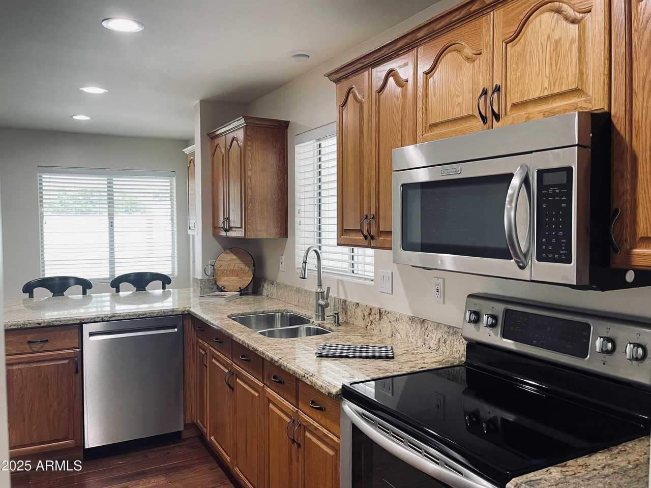 4702 East Wilshire Drive - Photo 4 of 24