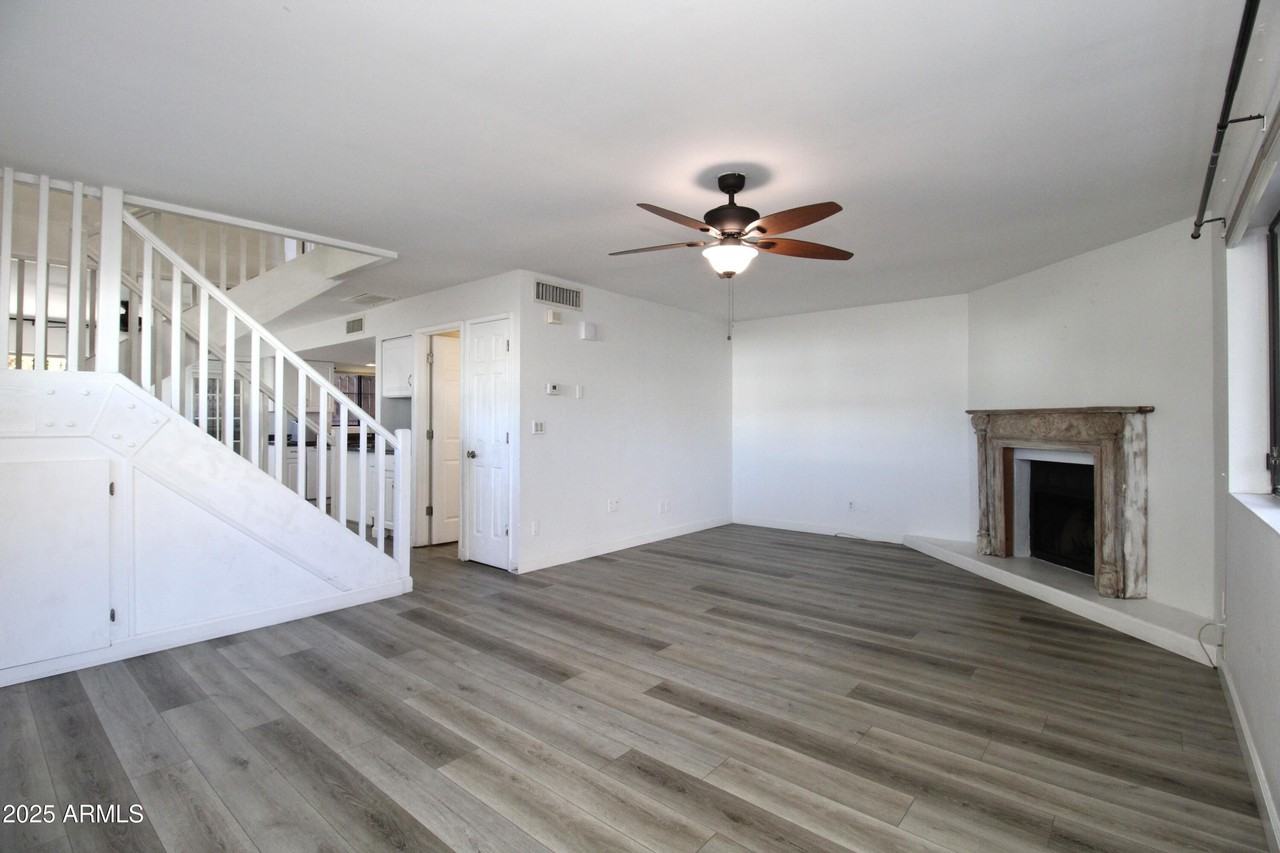 5330 N Central Ave Unit 19 #19 - Photo 7 of 33