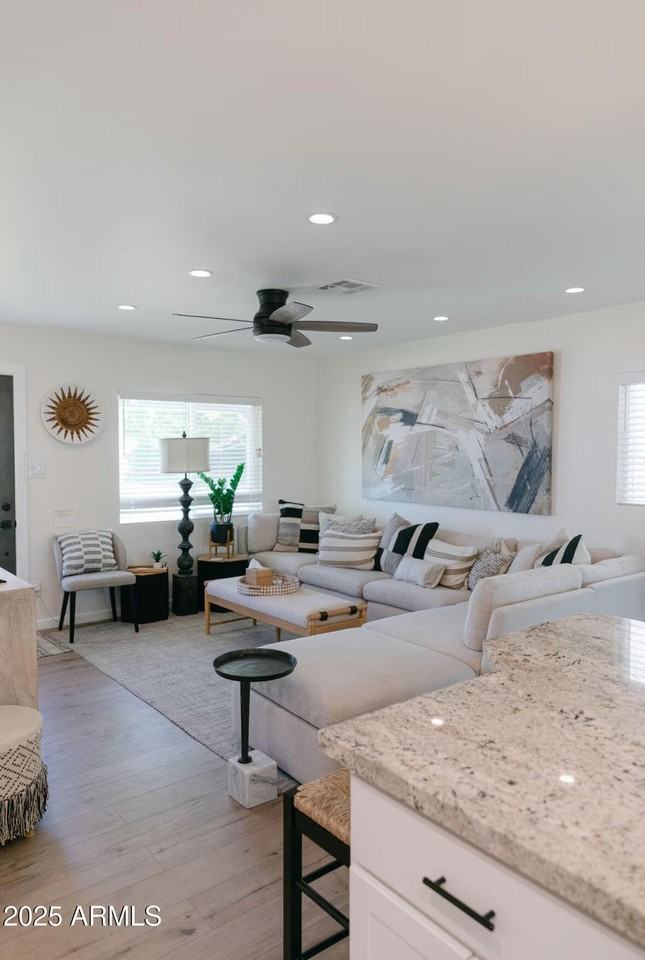 7715 E Avalon Dr - Photo 4 of 26