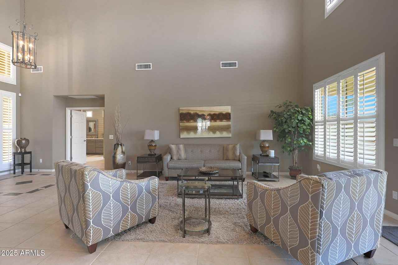 1740 W Bartlett Way - Photo 7 of 36