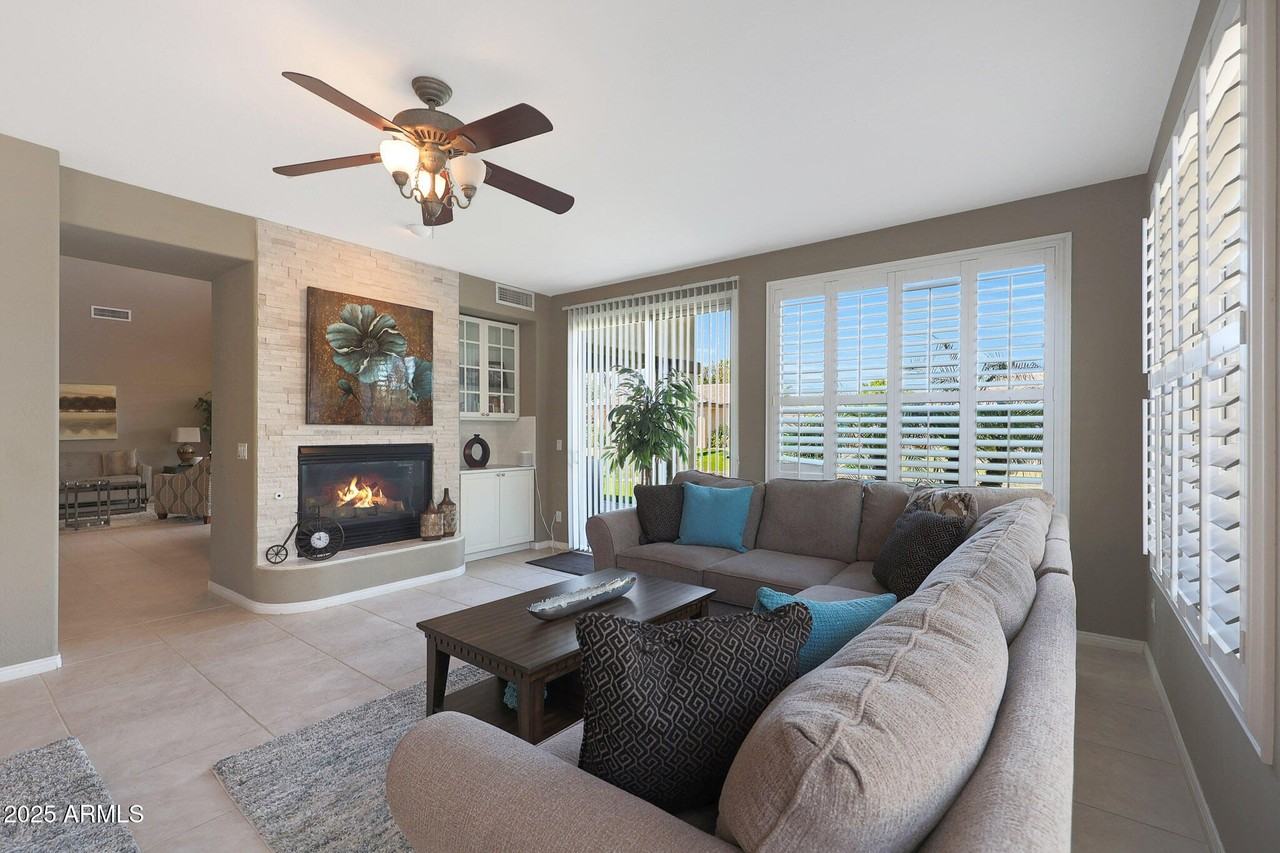 1740 W Bartlett Way - Photo 6 of 29