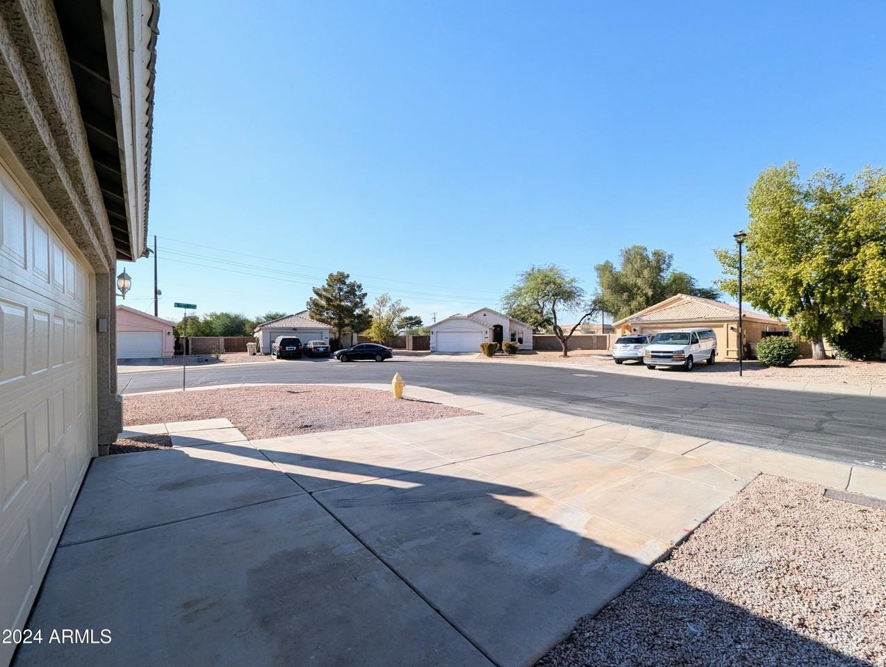 7059 West Gardenia Avenue - Photo 4 of 50