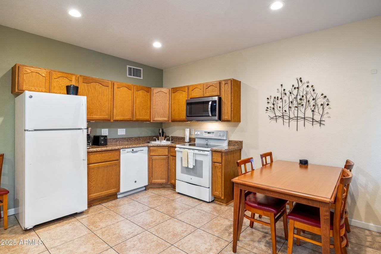 5829 E BUCK SPRINGS Road unit: 160 #160 - Photo 4 of 22