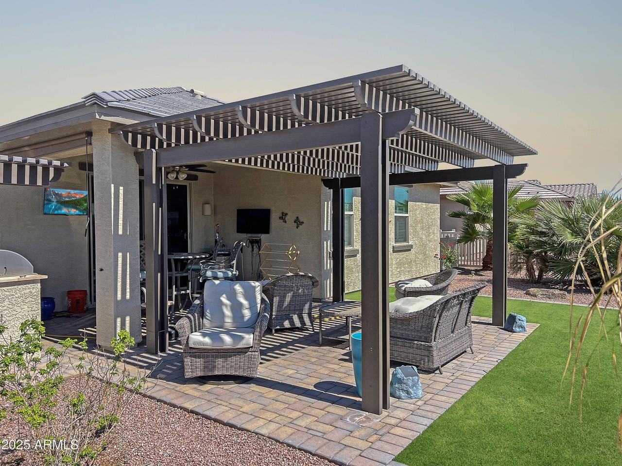 41767 W Sagebrush Ct - Photo 6 of 22