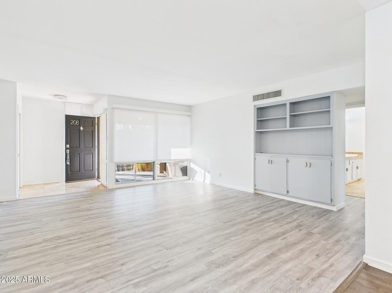 6501 N 17th Ave Apt 208 #208 - Photo 3 of 16