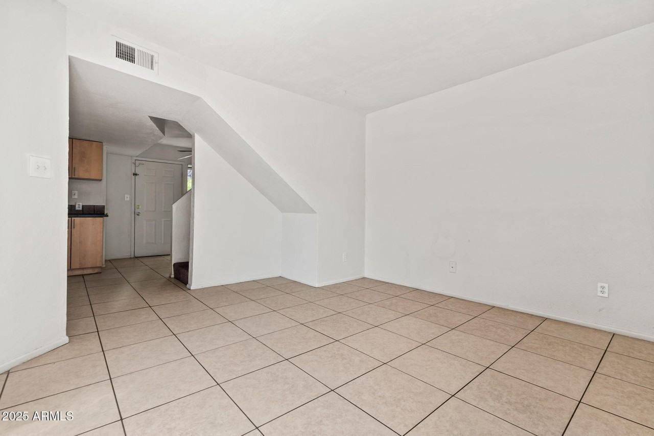 1742 E Pepper Cir Apt 2 #2 - Photo 3 of 26