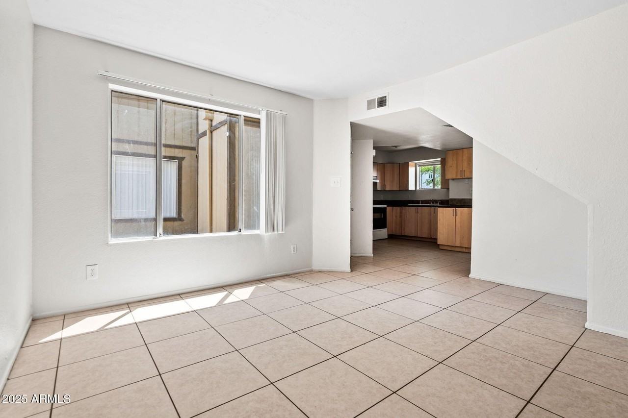 1742 E Pepper Cir Apt 2 #2 - Photo 4 of 26