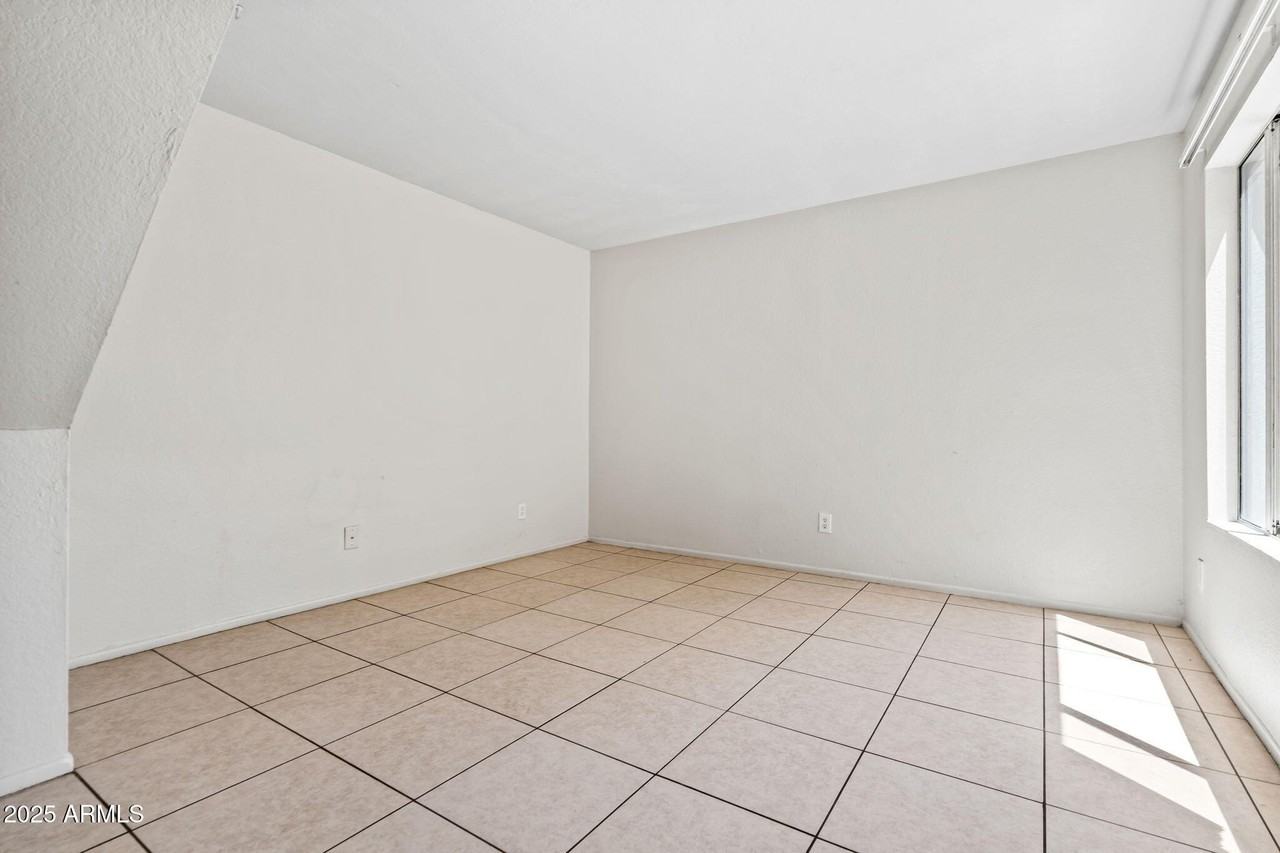 1742 E Pepper Cir Apt 2 #2 - Photo 6 of 26