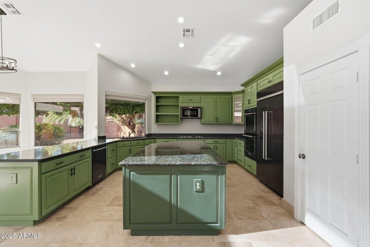 4055 N Recker Rd Unit 71 #71 - Photo 5 of 49