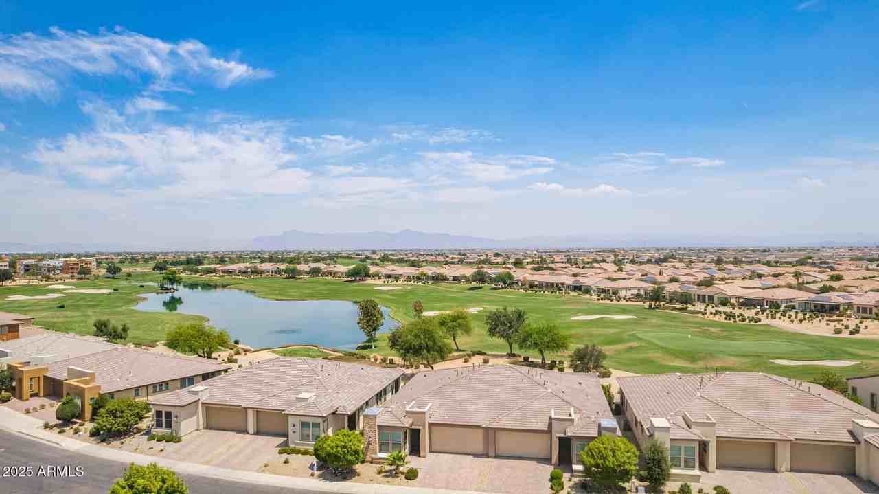 36037 N Copper Hollow Way - Photo 3 of 33