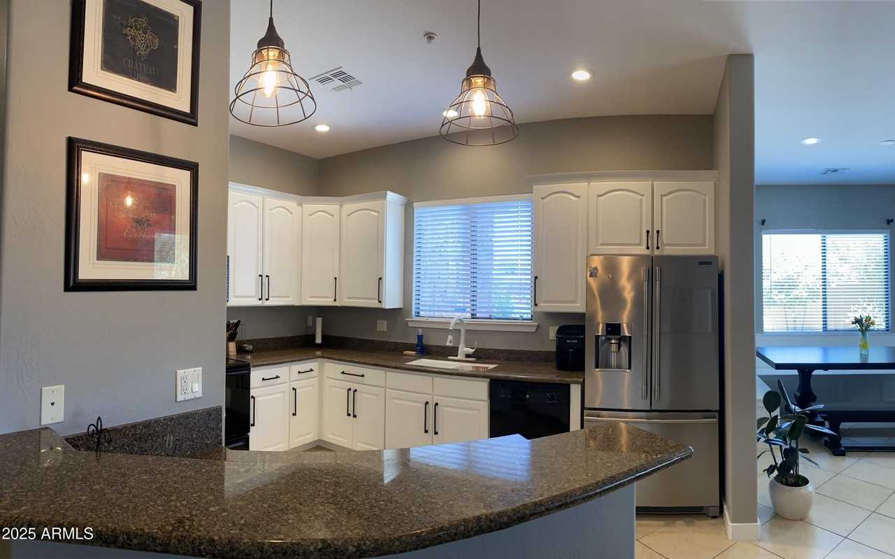 4241 N Pebble Creek Pkwy Unit 5 #5 - Photo 4 of 21