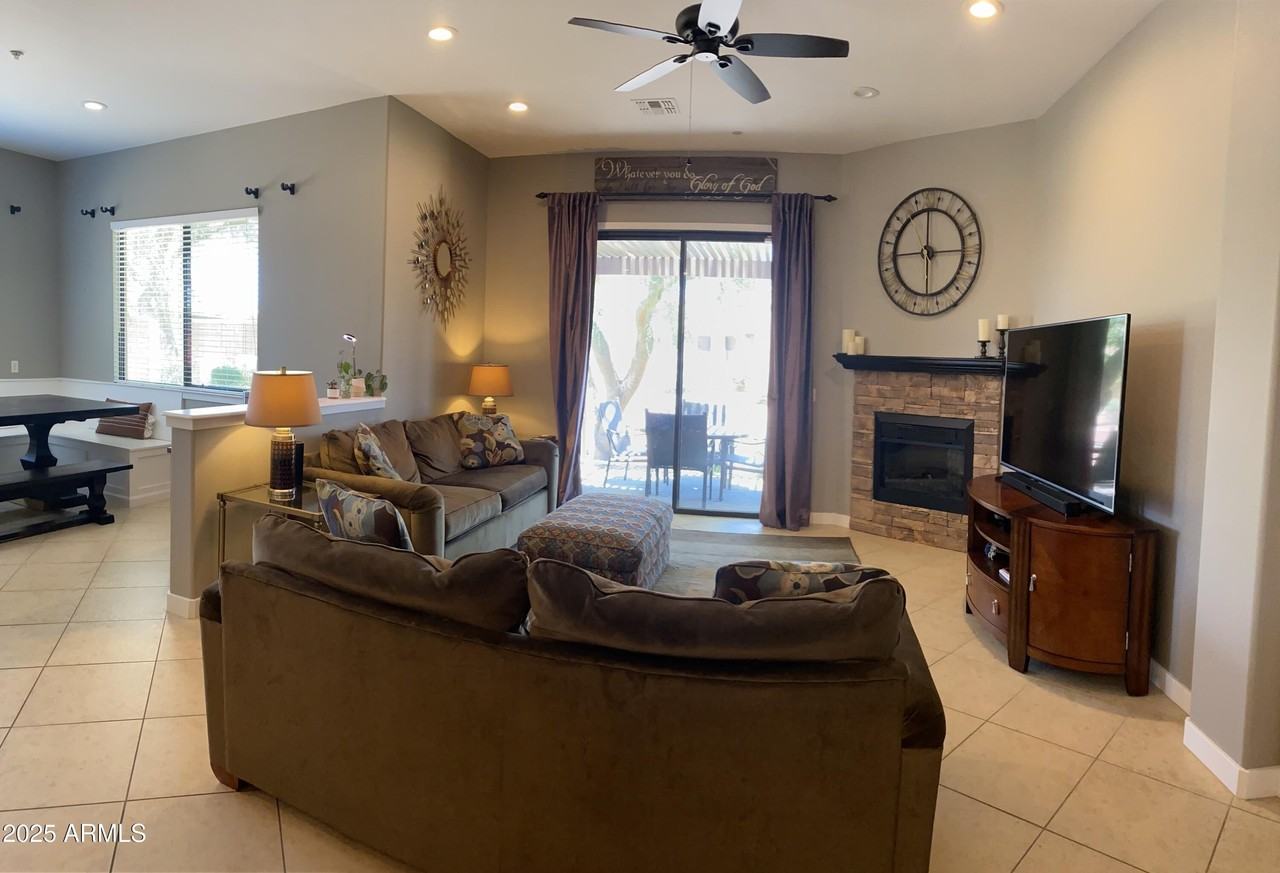 4241 N Pebble Creek Pkwy Unit 5 #5 - Photo 7 of 21