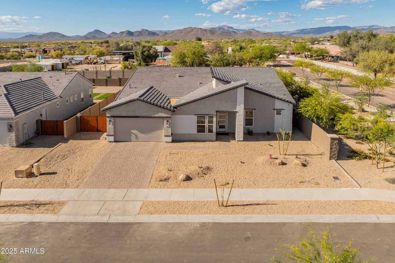 4236 E Whisper Rock Trl - Photo 2 of 50