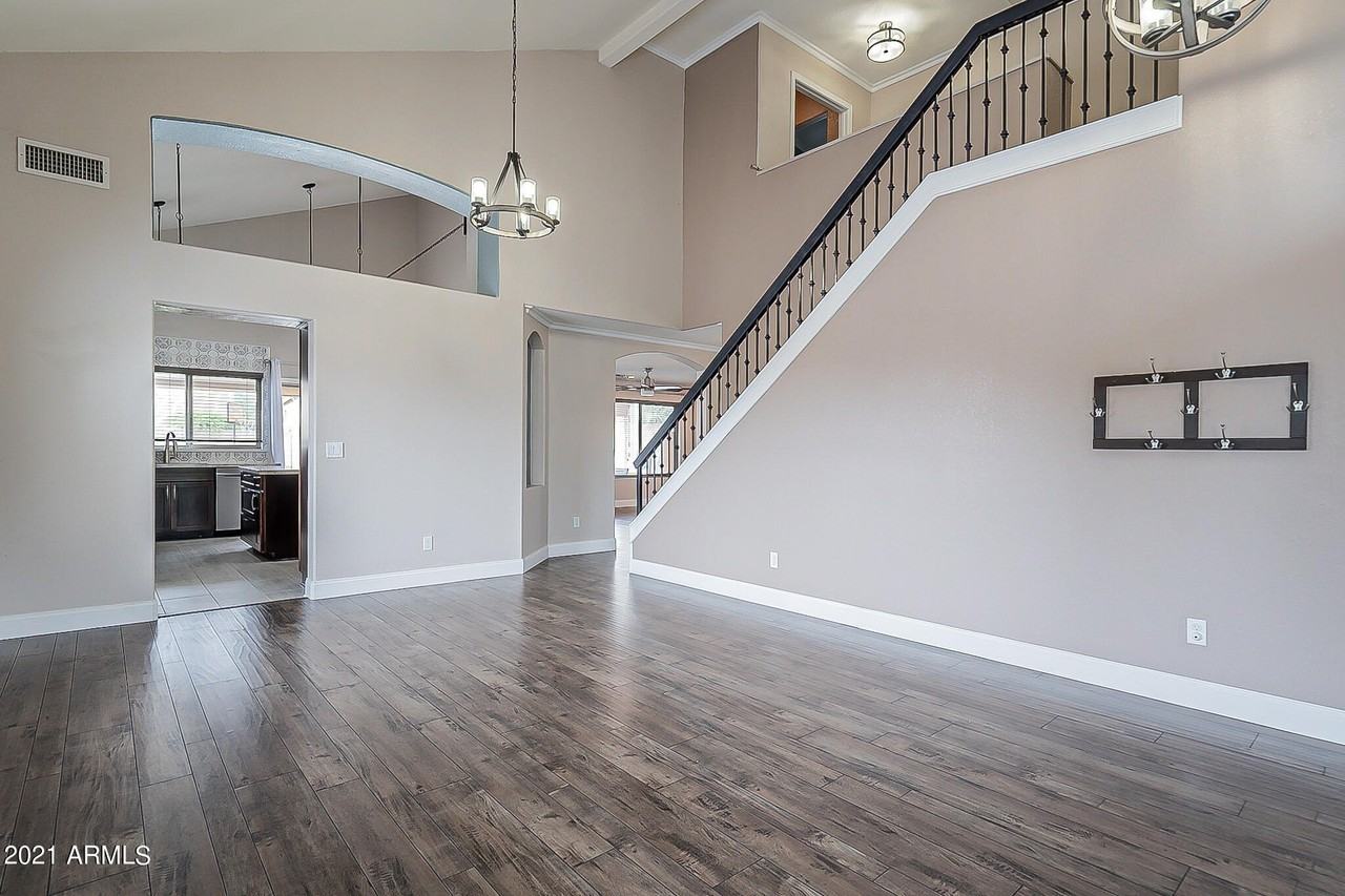 16010 S 17th Dr - Photo 6 of 42