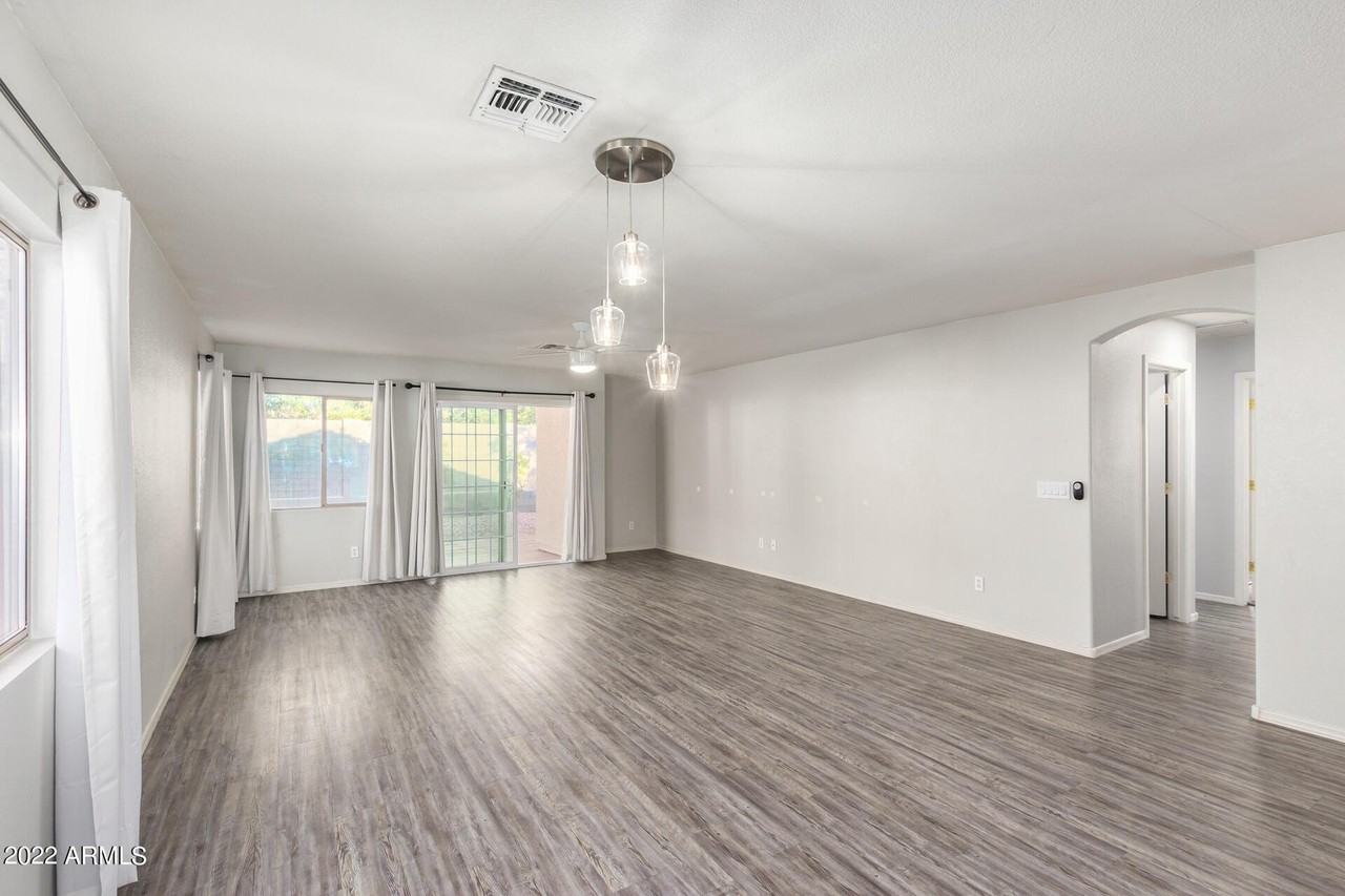 2609 S Devonna Ln - Photo 6 of 30