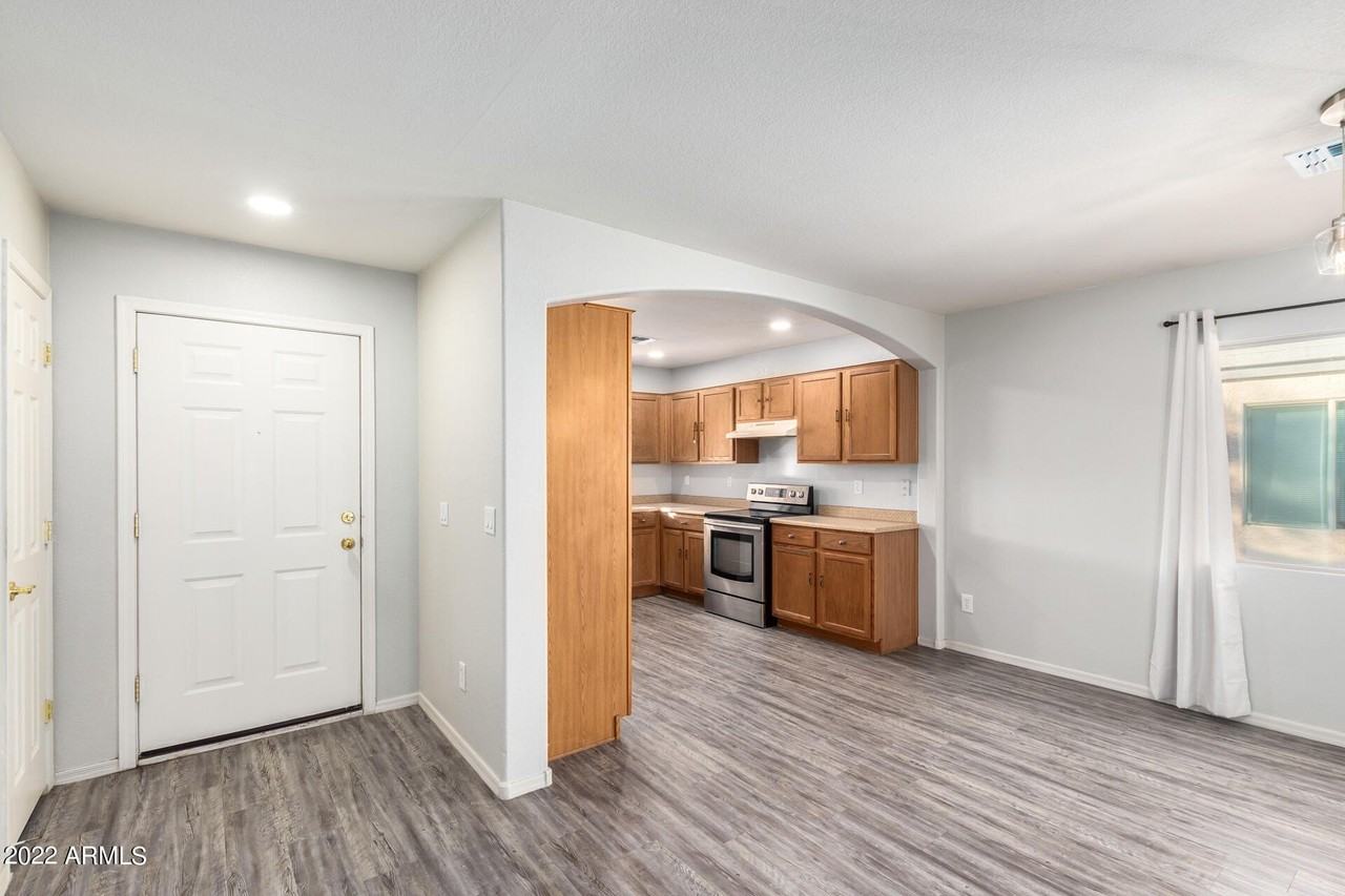 2609 S Devonna Ln - Photo 7 of 30