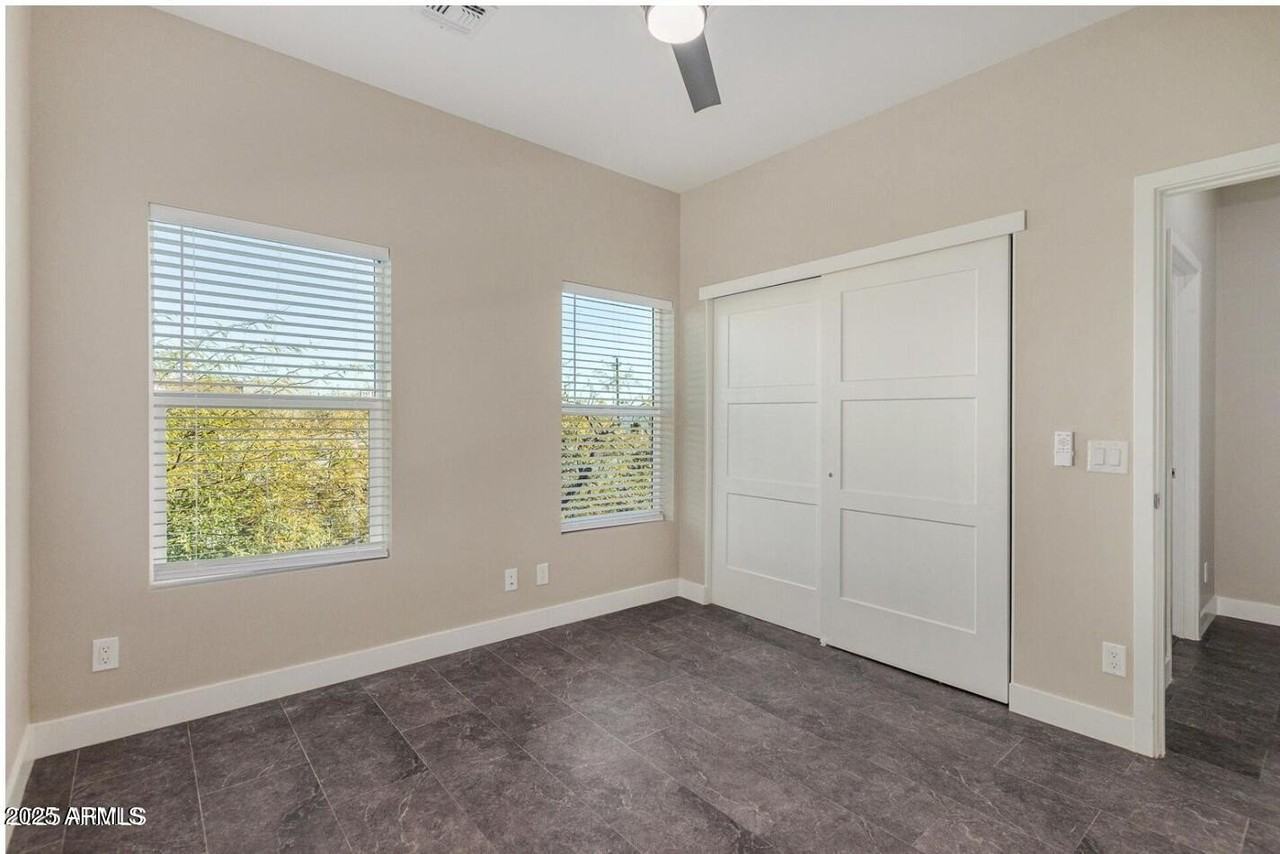 1305 E Madison St Unit 3 #3 - Photo 7 of 14