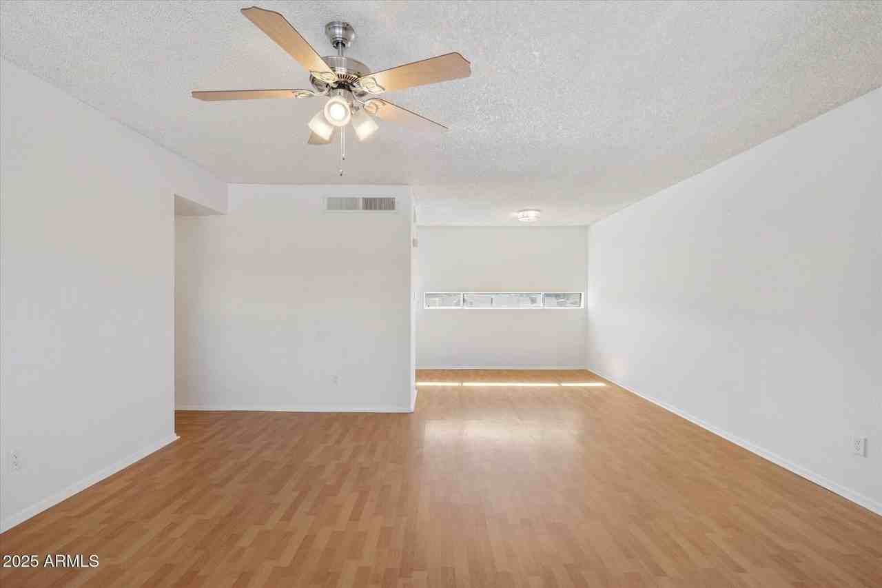 2673 E Oakleaf Dr - Photo 6 of 20