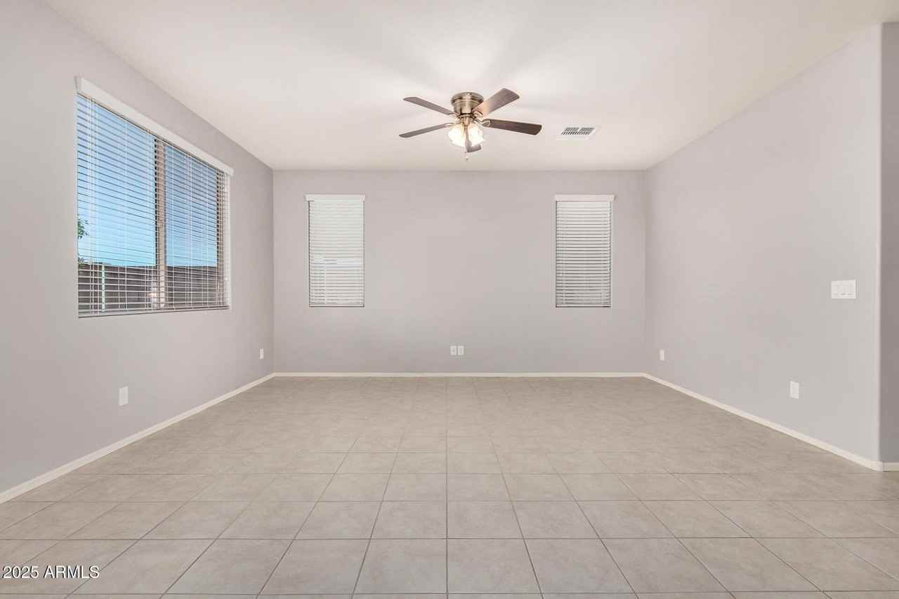 12240 W Desert Sun Ln - Photo 7 of 38