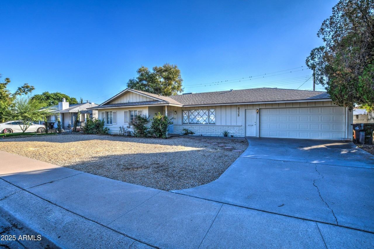 8235 East Virginia Avenue - Photo 4 of 46