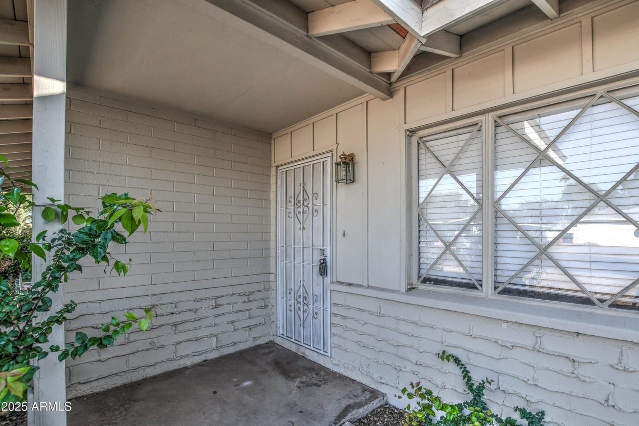 8235 East Virginia Avenue - Photo 5 of 46