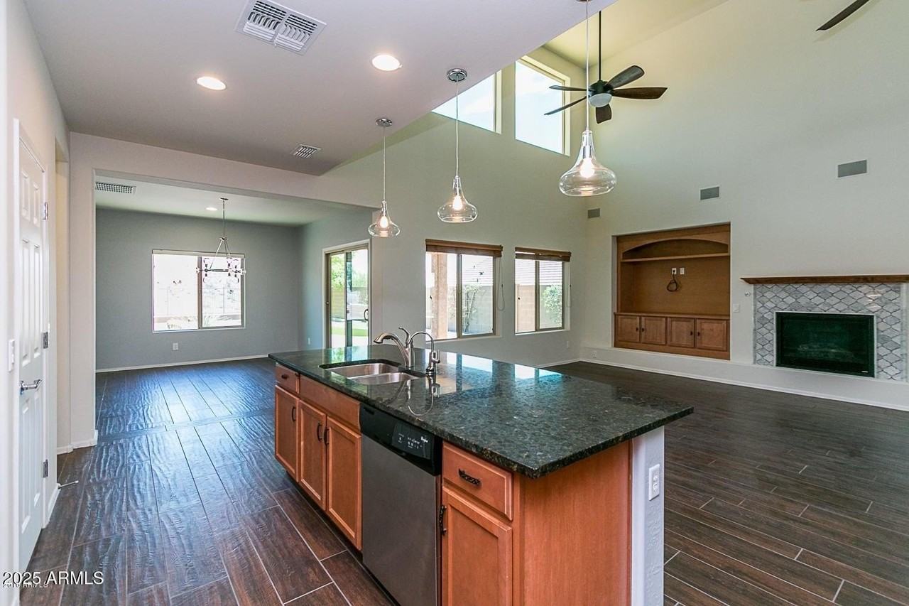 26833 North 14th Lane - Photo 4 of 50