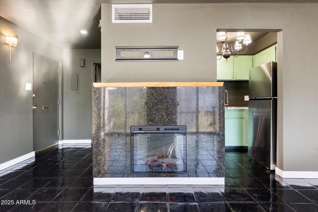 1018 E Osborn Rd Unit E #E - Photo 7 of 21