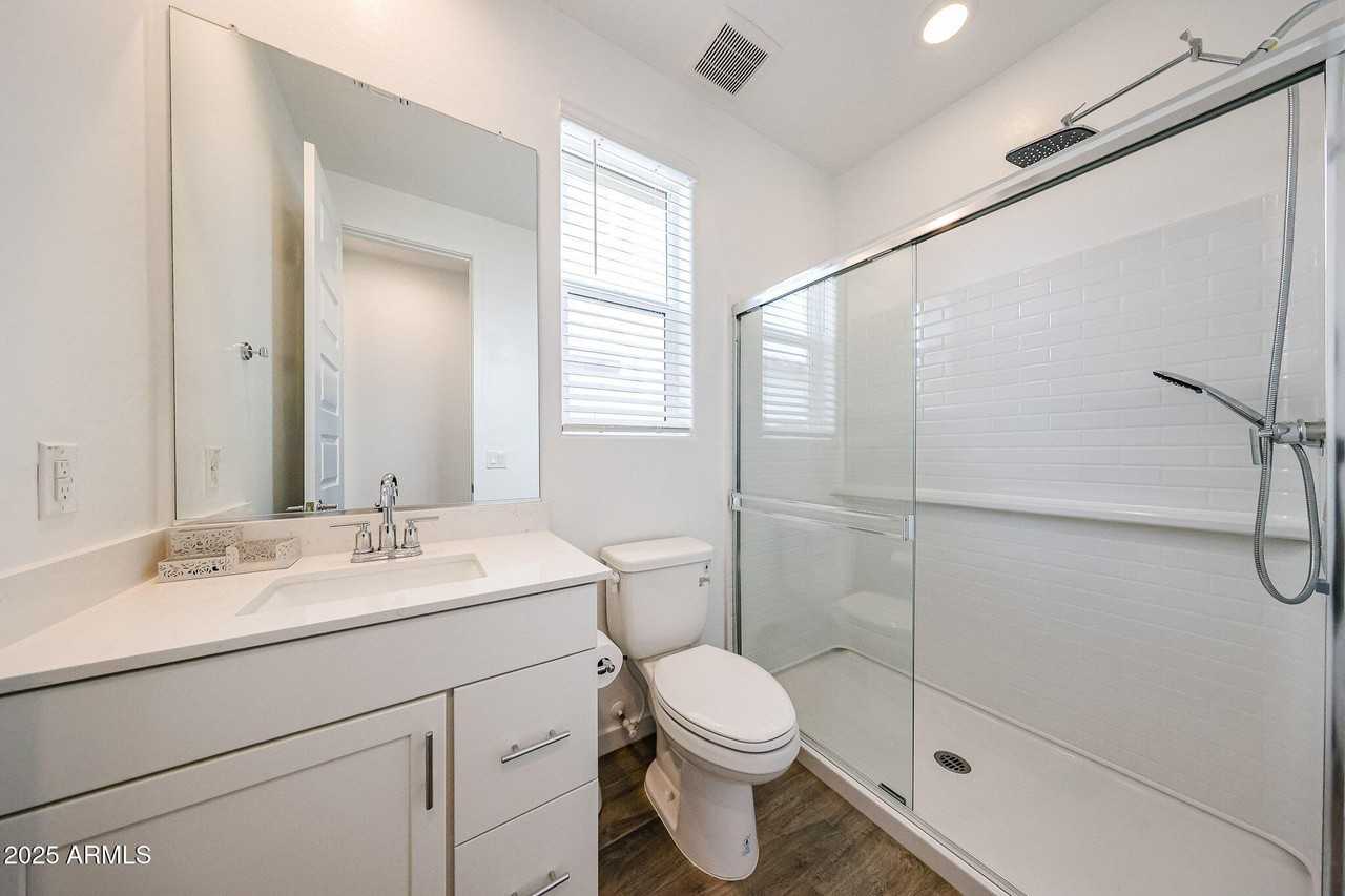 8334 E Paloma Ave - Photo 4 of 35