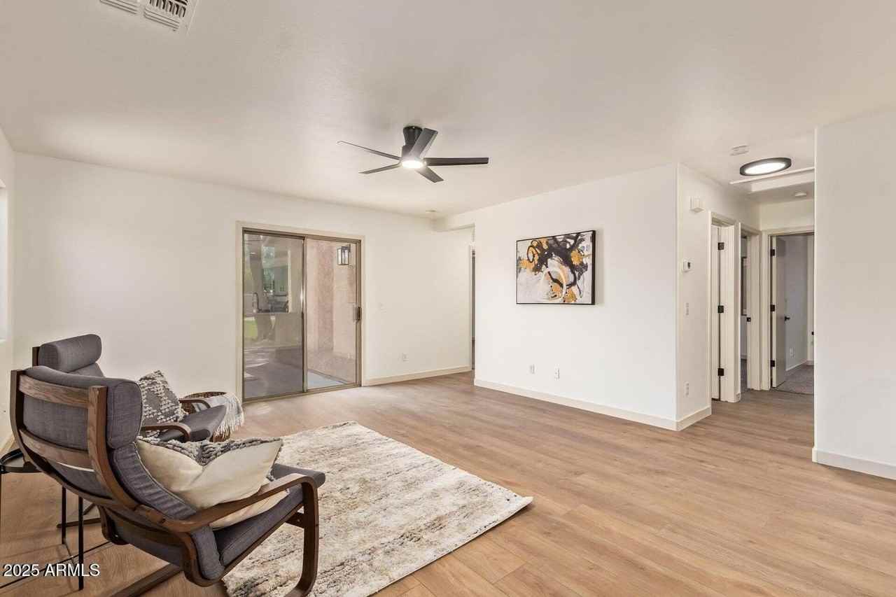 43949 W Sagebrush Trl - Photo 2 of 18