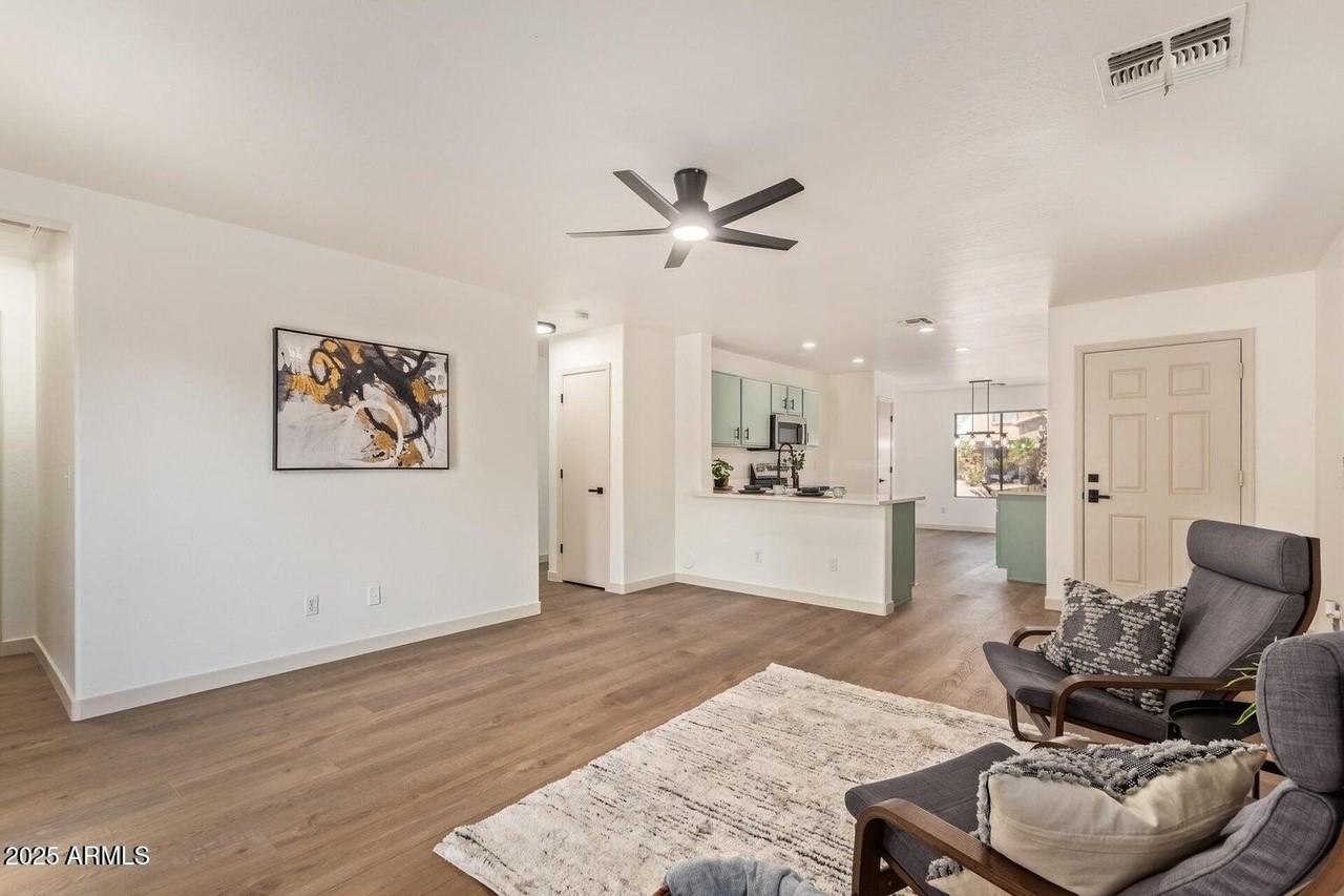 43949 W Sagebrush Trl - Photo 4 of 18