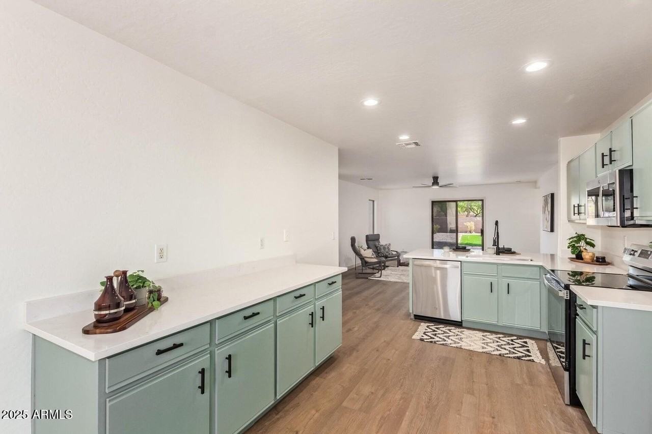 43949 W Sagebrush Trl - Photo 7 of 18