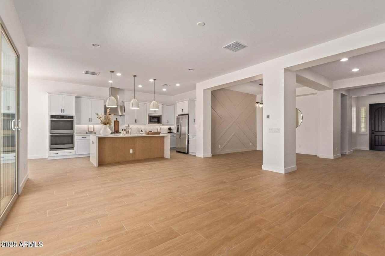 8543 W Palo Verde Dr - Photo 4 of 38