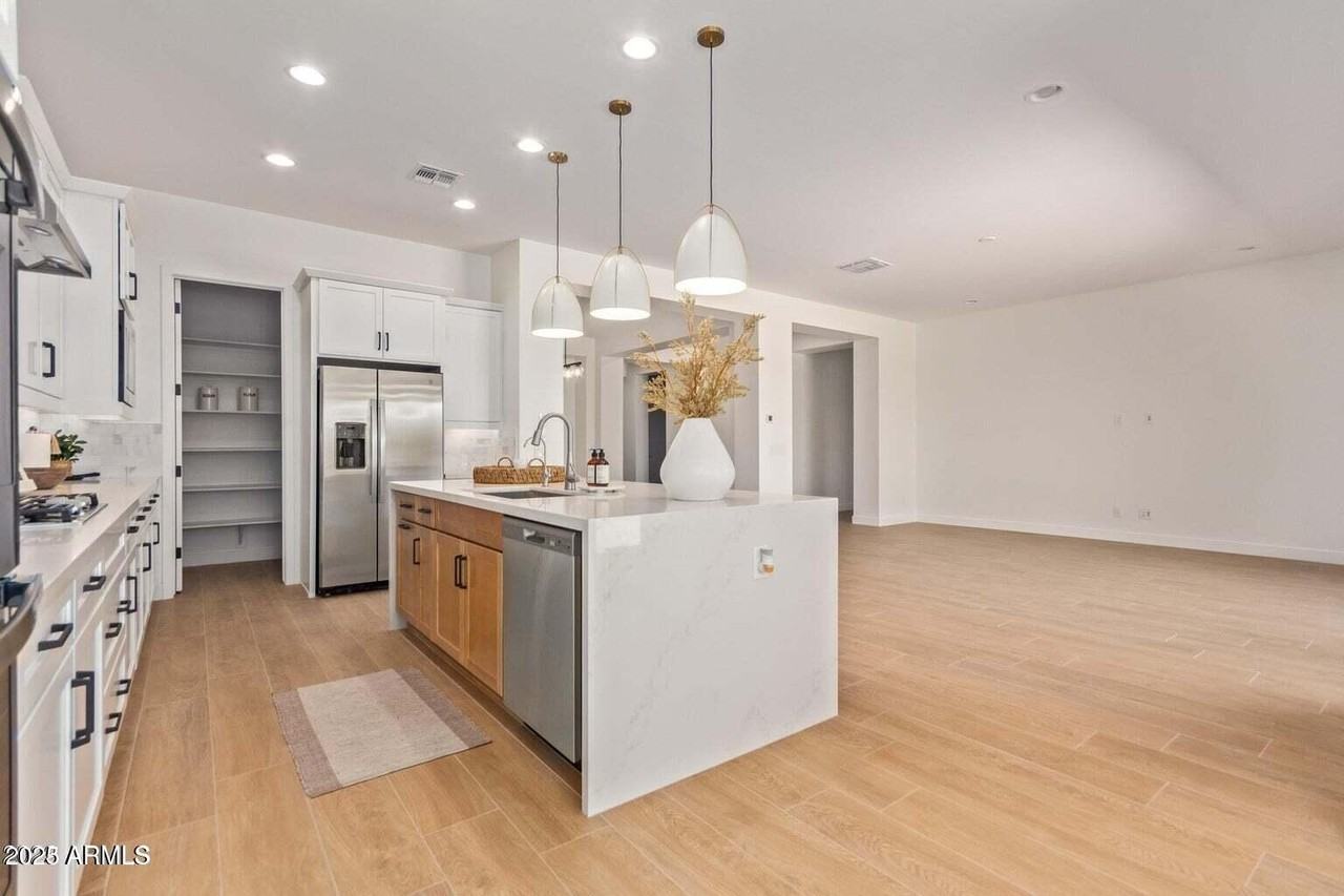 8543 W Palo Verde Dr - Photo 6 of 38