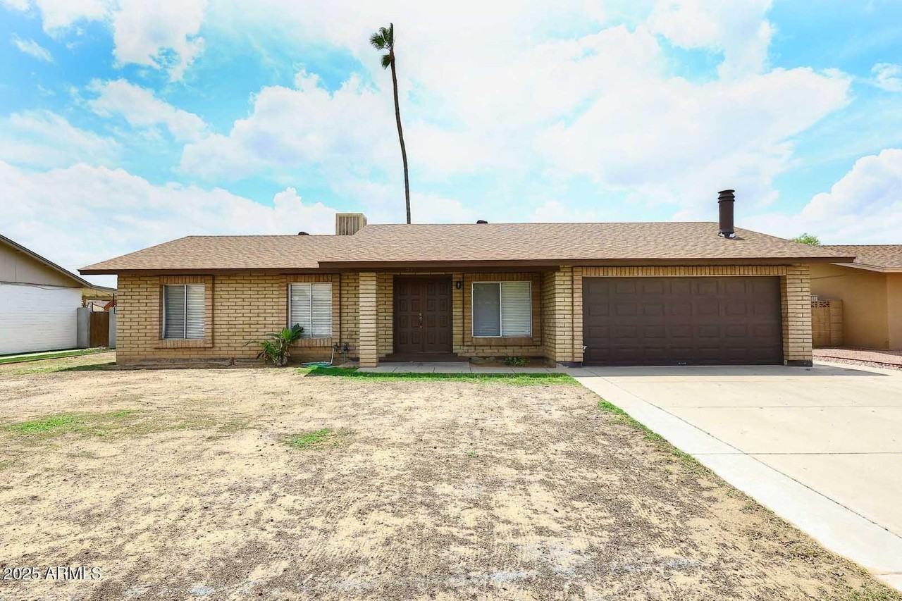 617 Calle Bolo Lane - Photo 2 of 40