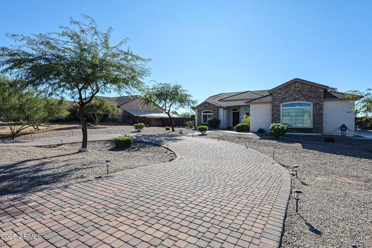 6327 East Dixileta Drive - Photo 3 of 42