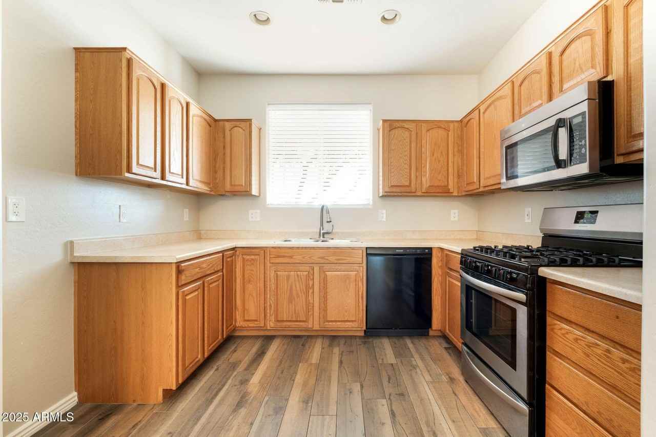 17350 W Adams St - Photo 3 of 16