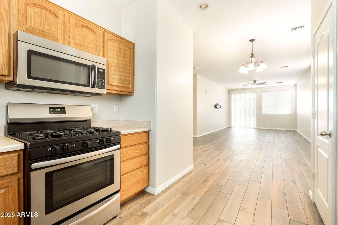 17350 W Adams St - Photo 4 of 16