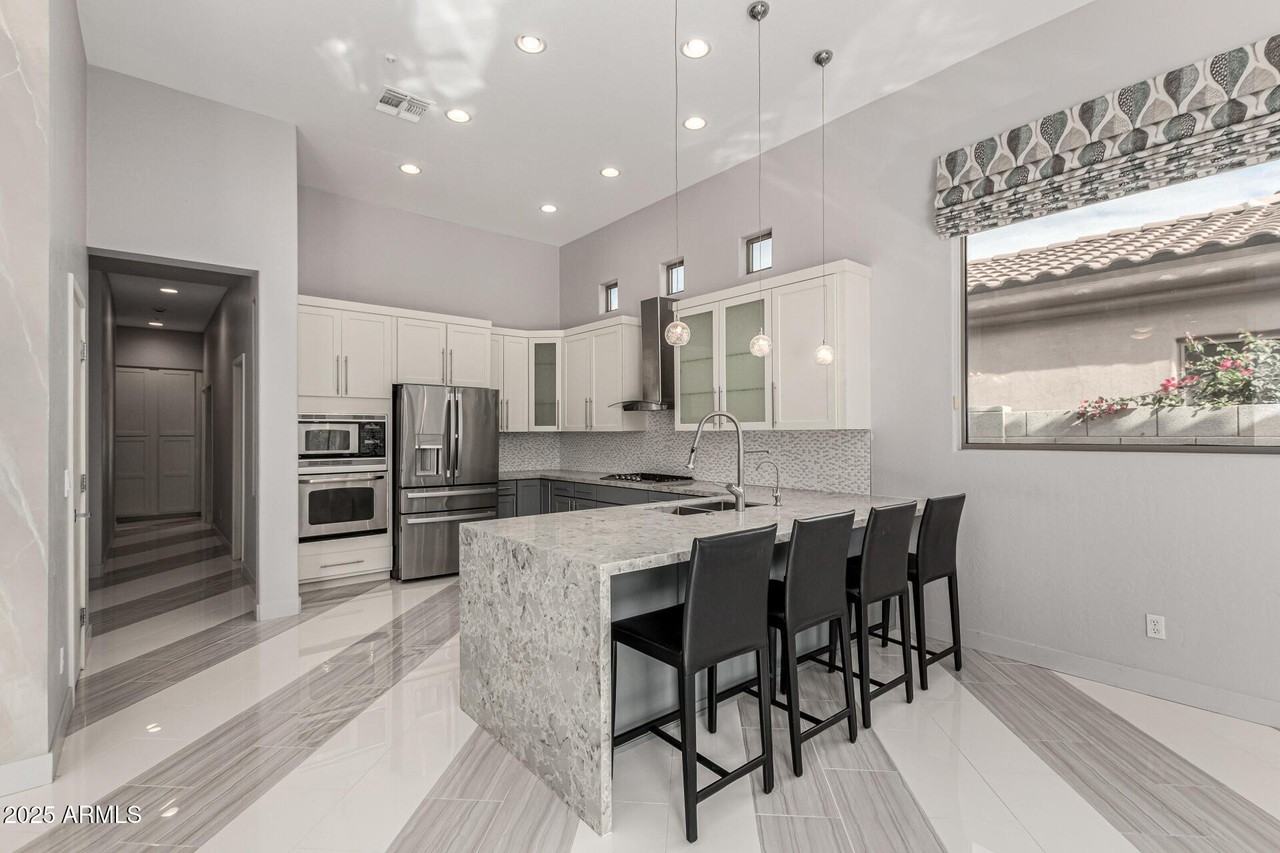 15211 E Staghorn Dr - Photo 4 of 42