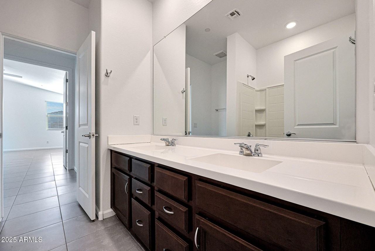 12429 Midway Avenue - Photo 7 of 22