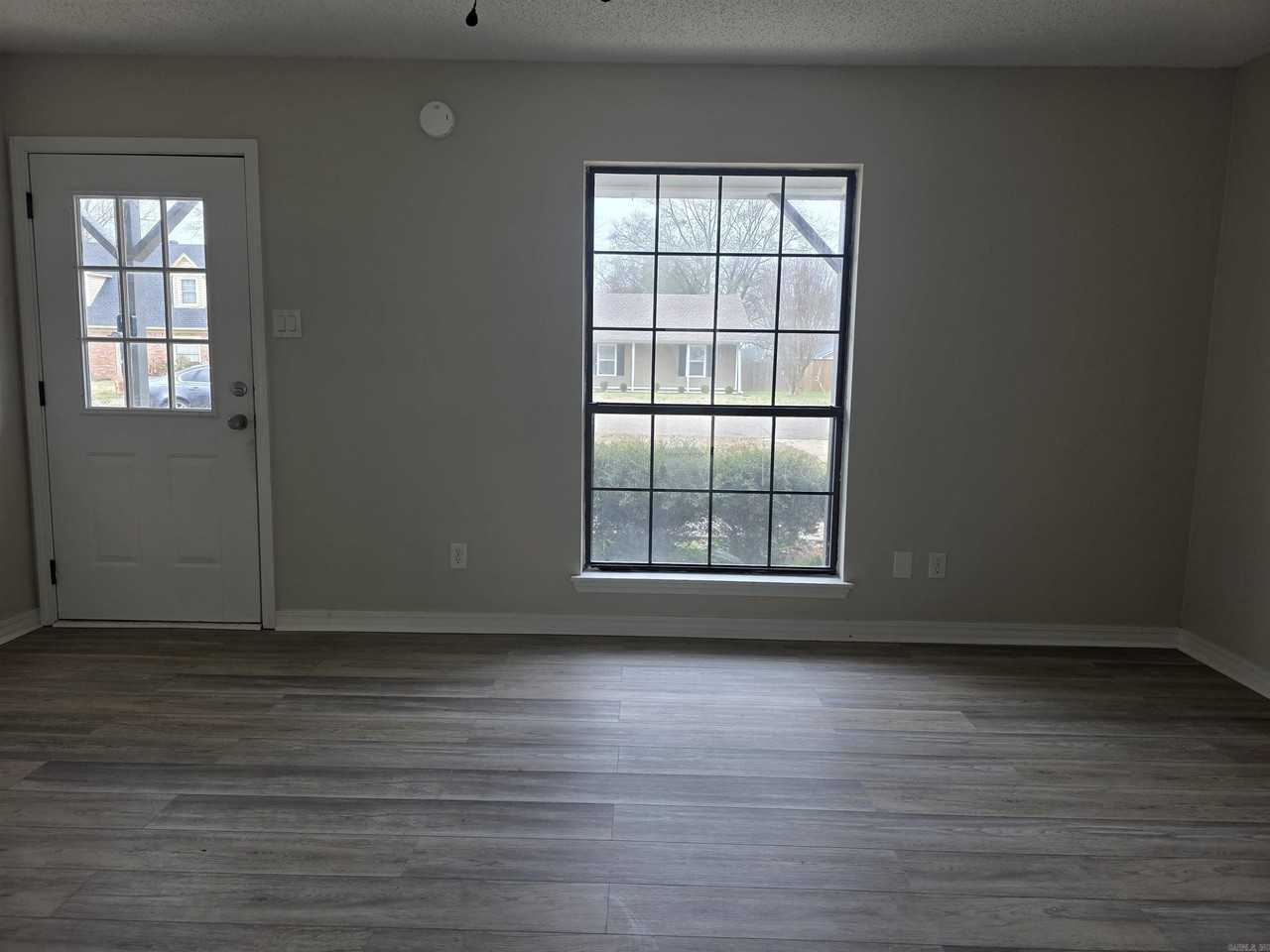 14 Mcarthur Dr - Photo 7 of 31