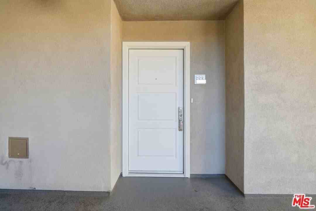 4424 Whitsett Avenue #309 - Photo 2 of 24