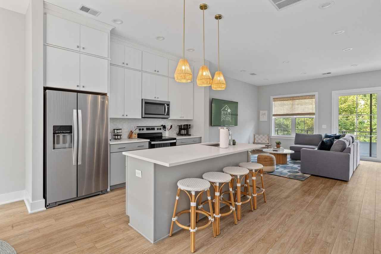 14 Shem Drive - Photo 7 of 50