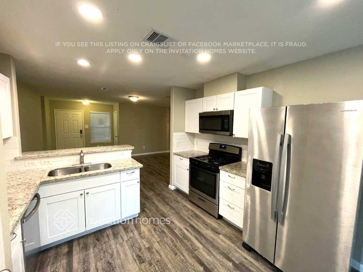 18739 N Lyford Dr - Photo 5 of 16