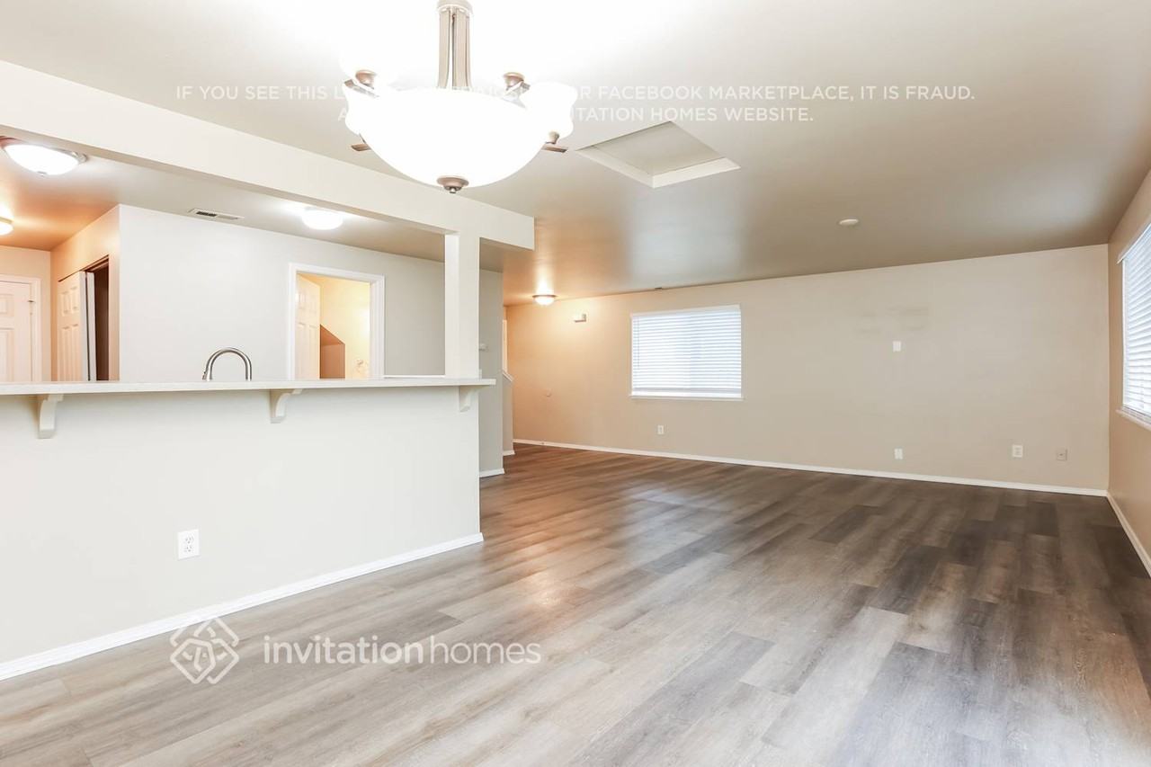 4323 151st Place Northeast - Photo 6 of 18