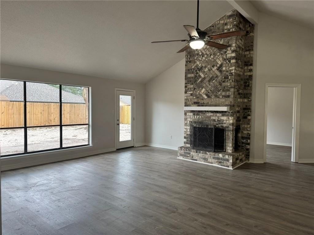 110 Lake Village Blvd - Photo 2 of 16