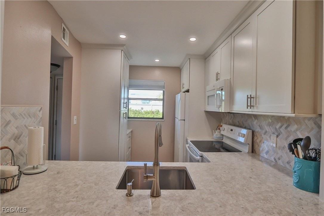 9281 Central Park Dr Apt 206 #206 - Photo 6 of 18