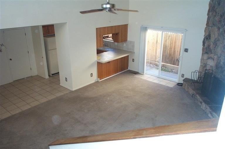 2820 Palo Verde Dr Ne Apt A #A - Photo 3 of 9